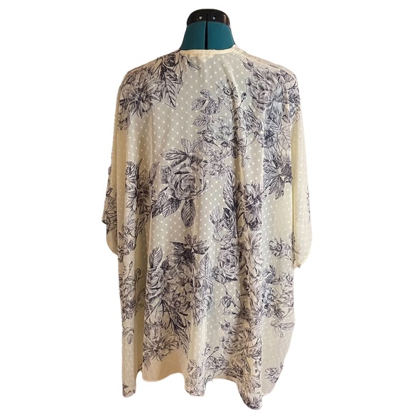 Floral Kimono Robe - Picture 2 of 7